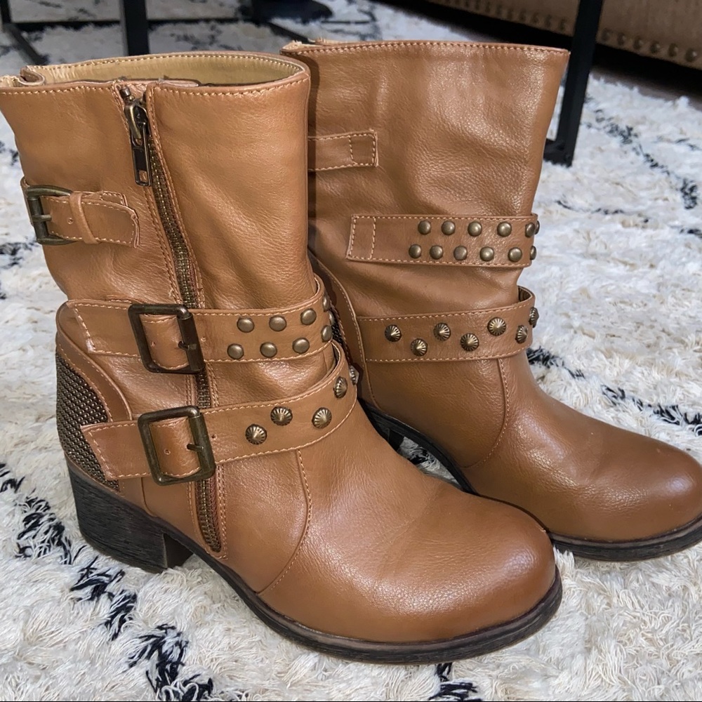 Brown boots